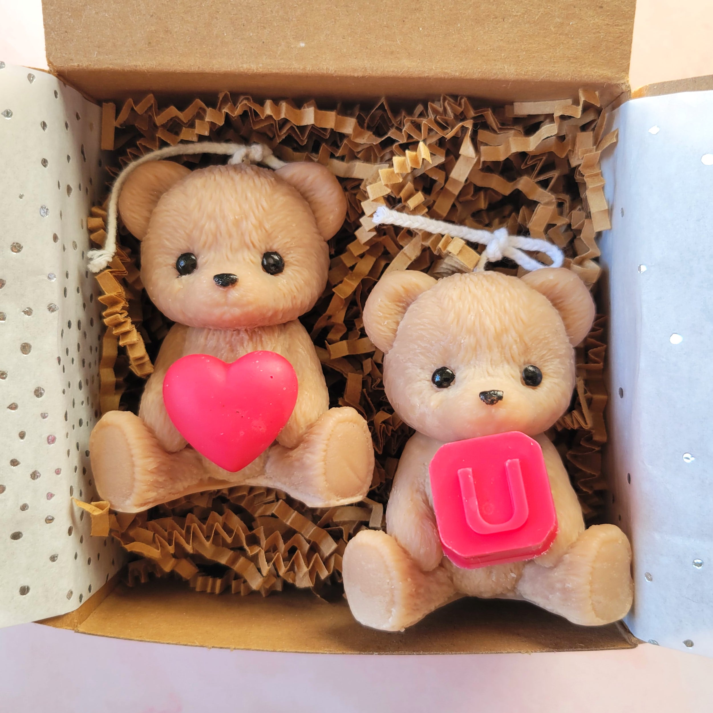 2 teddy sales bears in love